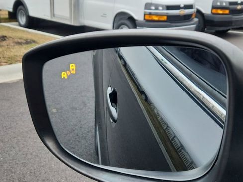 Used 2018 MAZDA CX-9 Touring w/ Touring Premium Package image 38