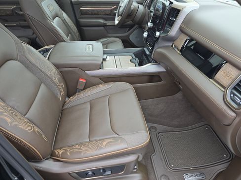 Used 2025 RAM 1500 Limited image 37