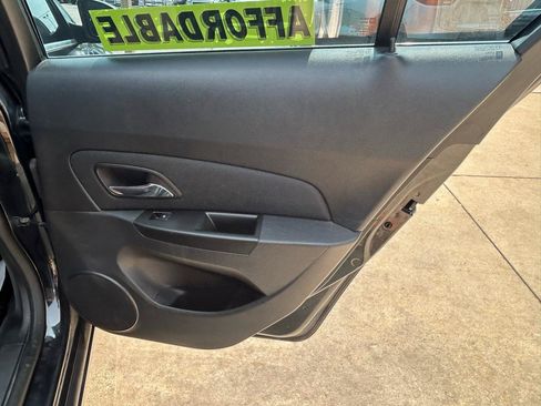 Used 2014 Chevrolet Cruze LT FWD image 15