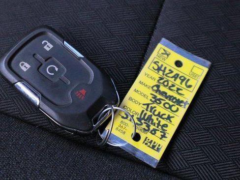 Used 2022 Chevrolet Silverado 3500 LT w/ Convenience Package image 28