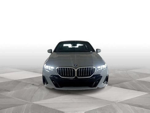 Used 2026 BMW 530i xDrive AWD/4WD image 3