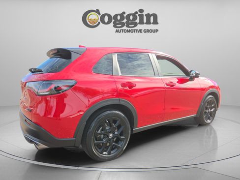 Certified 2025 Honda HR-V Sport image 5