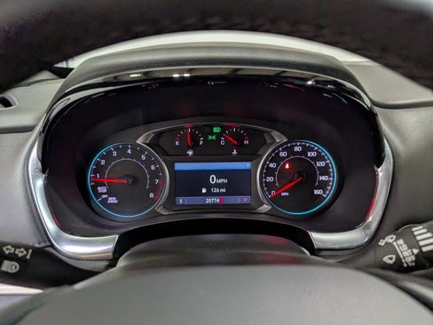 Used 2023 Chevrolet Traverse LT image 16