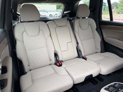 Used 2026 Volvo XC90 B6 Plus w/ Protection Package Premier image 10
