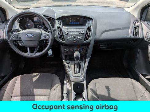 Used 2018 Ford Focus SE FWD image 26