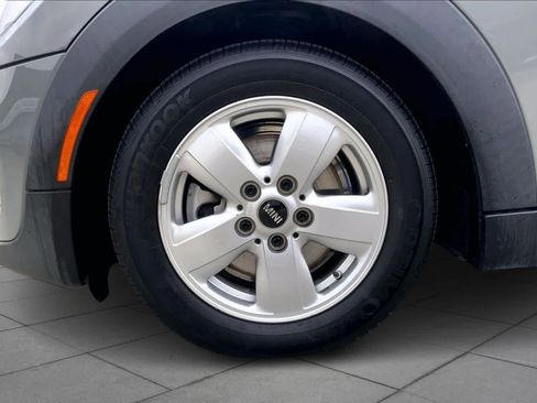 Used 2021 MINI Cooper 4-Door Hardtop image 10