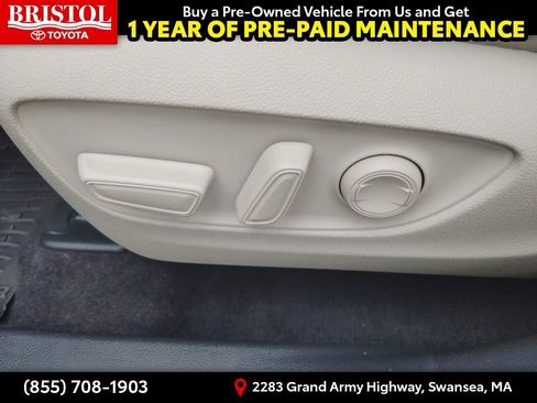 Used 2023 Toyota Highlander XLE AWD/4WD image 21