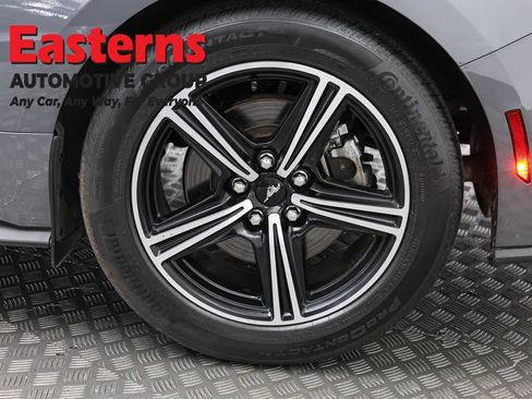 Used 2025 Ford Mustang Coupe RWD image 31