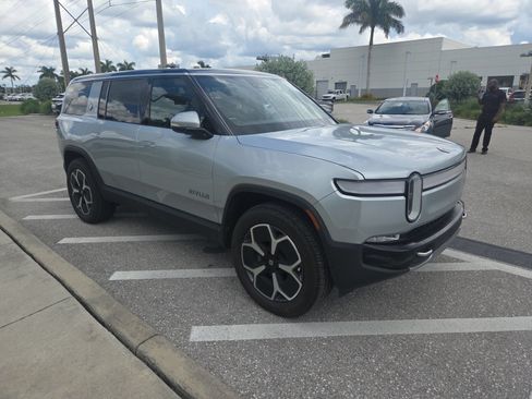 Used 2024 Rivian R1S Adventure Dual AWD/4WD image 7