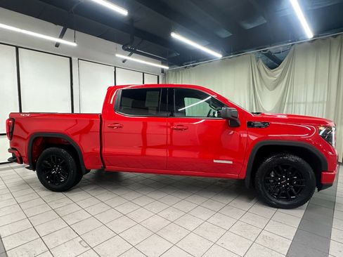 Certified 2025 GMC Sierra 1500 Elevation AWD/4WD image 3