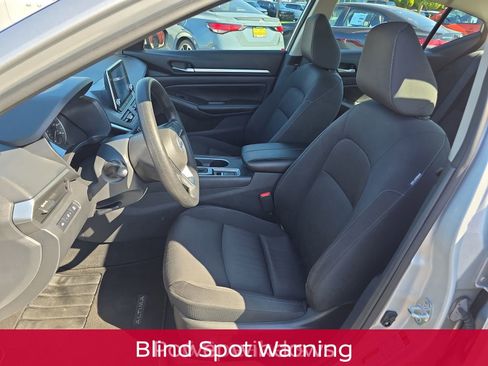 Used 2022 Nissan Altima 2.5 SV image 17