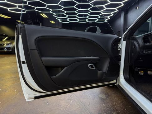 Used 2015 Dodge Challenger R/T w/ Quick Order Package 22B R/T image 12