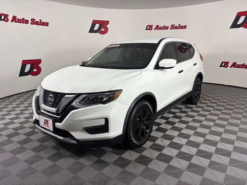 Used 2018 Nissan Rogue S FWD image 2