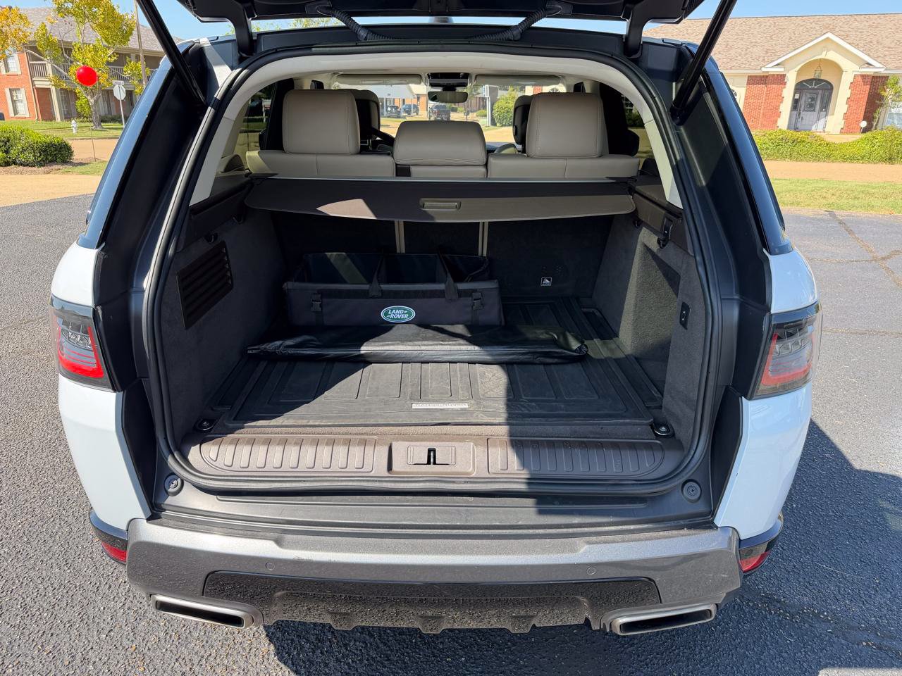 Used 2019 Land Rover Range Rover Sport HSE AWD/4WD image 9