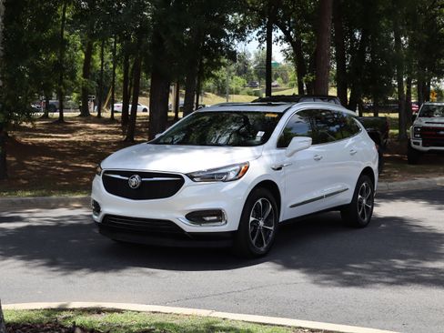 Used 2021 Buick Enclave Essence w/ Sport Touring Edition FWD image 5