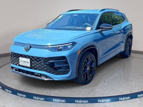 Used 2025 Volkswagen Tiguan SE R-Line AWD/4WD image 1