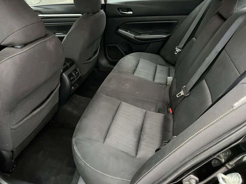Used 2019 Nissan Altima 2.5 SV FWD image 10