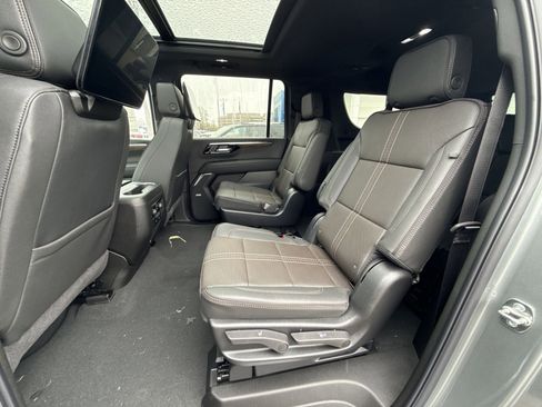 New 2026 Chevrolet Suburban High Country AWD/4WD image 24