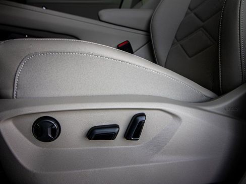 New 2026 Volkswagen Atlas SE image 29