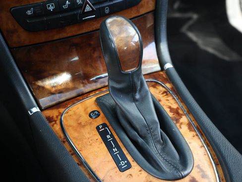 Used 2006 Mercedes-Benz E 350 4MATIC Sedan image 37