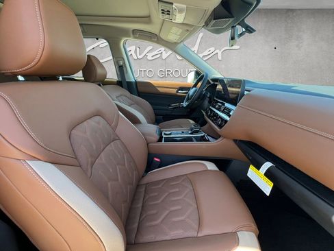 New 2026 Nissan Pathfinder Platinum w/ Accent Package AWD/4WD image 25