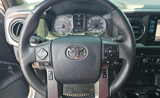 Used 2019 Toyota Tacoma TRD Sport AWD/4WD image 7