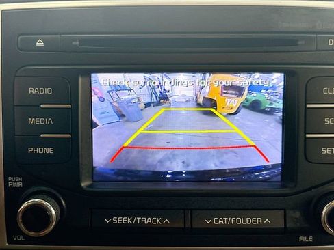 Used 2018 Kia Sportage LX image 14