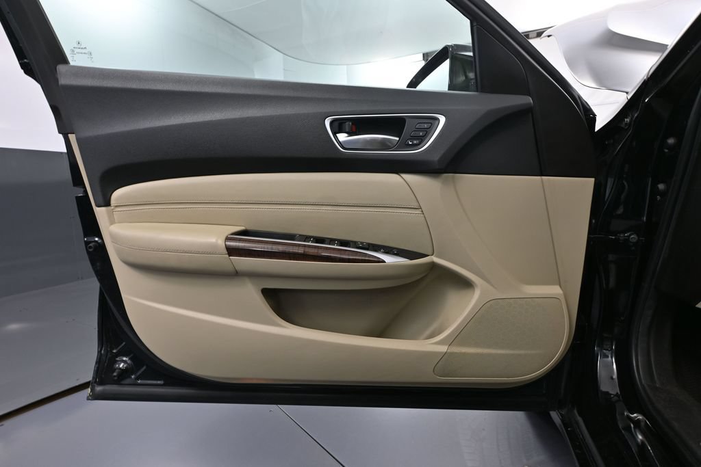 Used 2020 Acura TLX FWD image 13