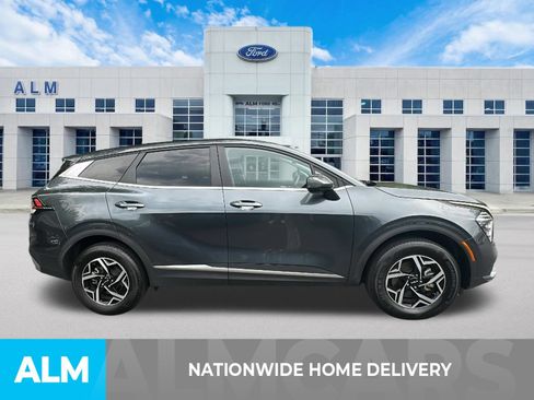 Used 2025 Kia Sportage LX AWD/4WD image 4