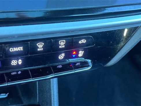 Used 2022 Chevrolet Bolt EUV Premier w/ Sun & Sound Package image 30