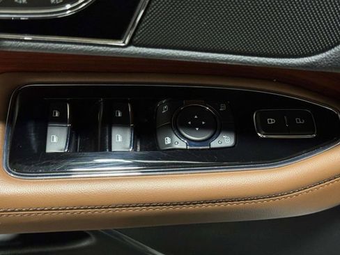Used 2022 Lincoln Navigator Reserve image 24