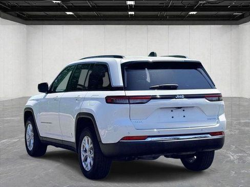 Certified 2023 Jeep Grand Cherokee Limited AWD/4WD image 7