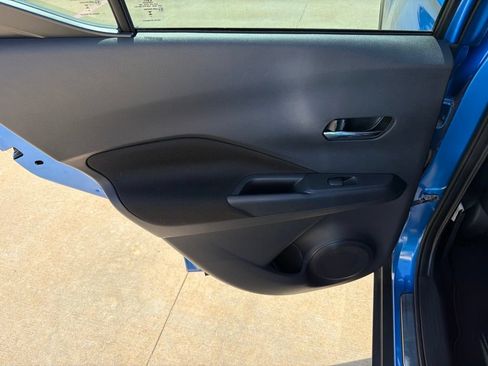 Used 2024 Nissan Kicks SV w/ Interior Electronics Package FWD image 15