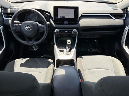Used 2025 Toyota RAV4 XLE FWD image 11