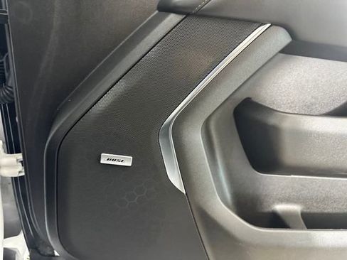 Used 2023 Chevrolet Suburban High Country image 28