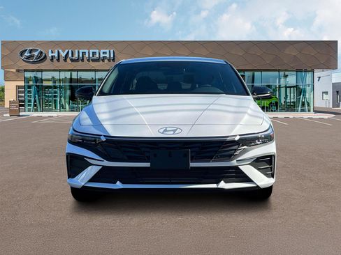 New 2025 Hyundai Elantra Sport image 12