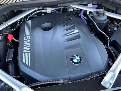 New 2026 BMW X7 xDrive40i w/ Premium Package AWD/4WD image 17