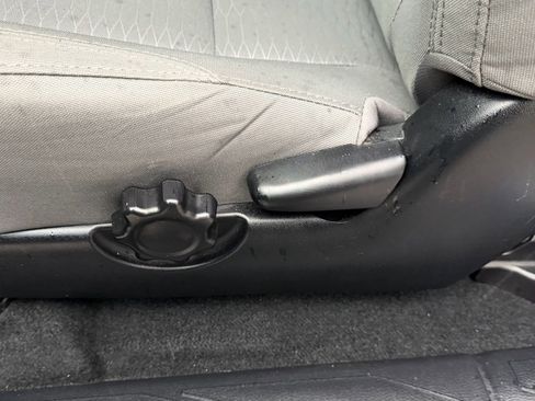 Used 2017 Toyota Tacoma SR5 image 18