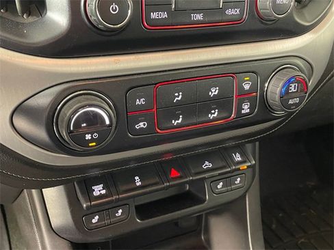 Used 2016 GMC Canyon SLT w/ Driver Alert Package image 8