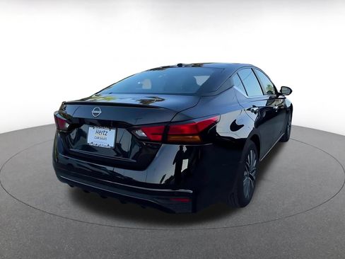 Used 2025 Nissan Altima 2.5 SV FWD image 15
