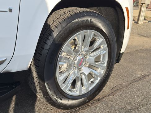 Used 2025 GMC Yukon Denali image 24