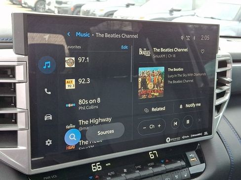 Used 2024 Toyota Tundra Platinum image 18