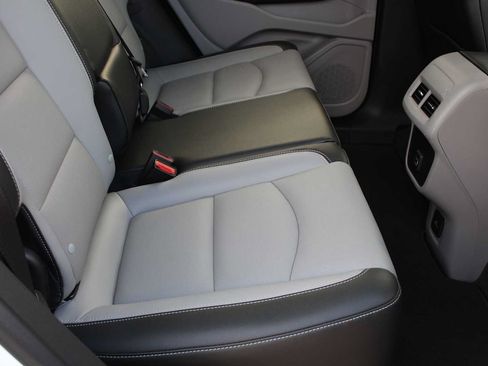 Used 2023 GMC Terrain SLT FWD image 23