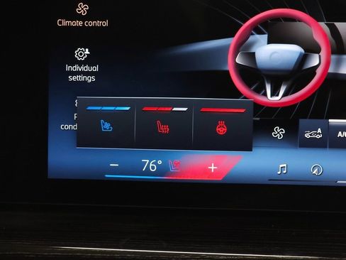 New 2026 BMW X6 xDrive40i w/ Climate Comfort Package image 29