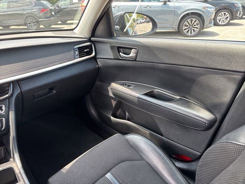 Used 2020 Kia Optima S w/ S Panoramic Sunroof Package image 26