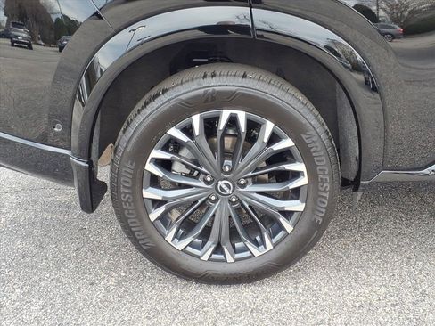 Used 2025 Nissan Rogue Platinum w/ Tech Package image 6