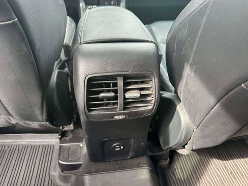 Used 2020 Ford Escape SEL image 11