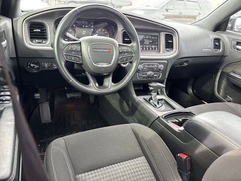 Used 2022 Dodge Charger SXT w/ Driver Convenience Group image 15