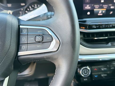 Used 2024 Jeep Compass Limited AWD/4WD image 35