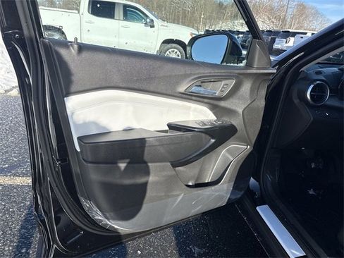 New 2026 Chevrolet Trax LT image 23